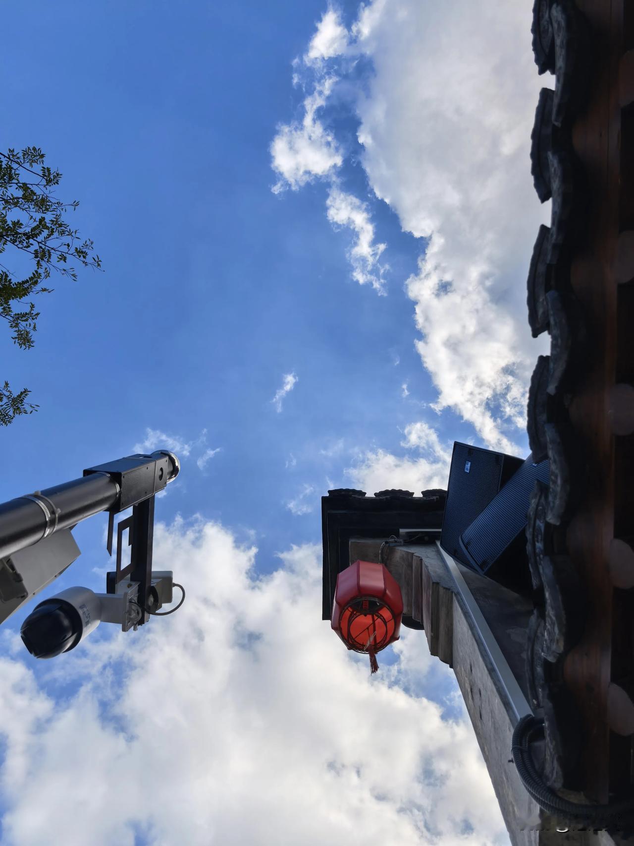 心之所向
便是蓝天晒图笔记大赛记录美好的图片 分享你拍的秋景 今天过的怎么样？