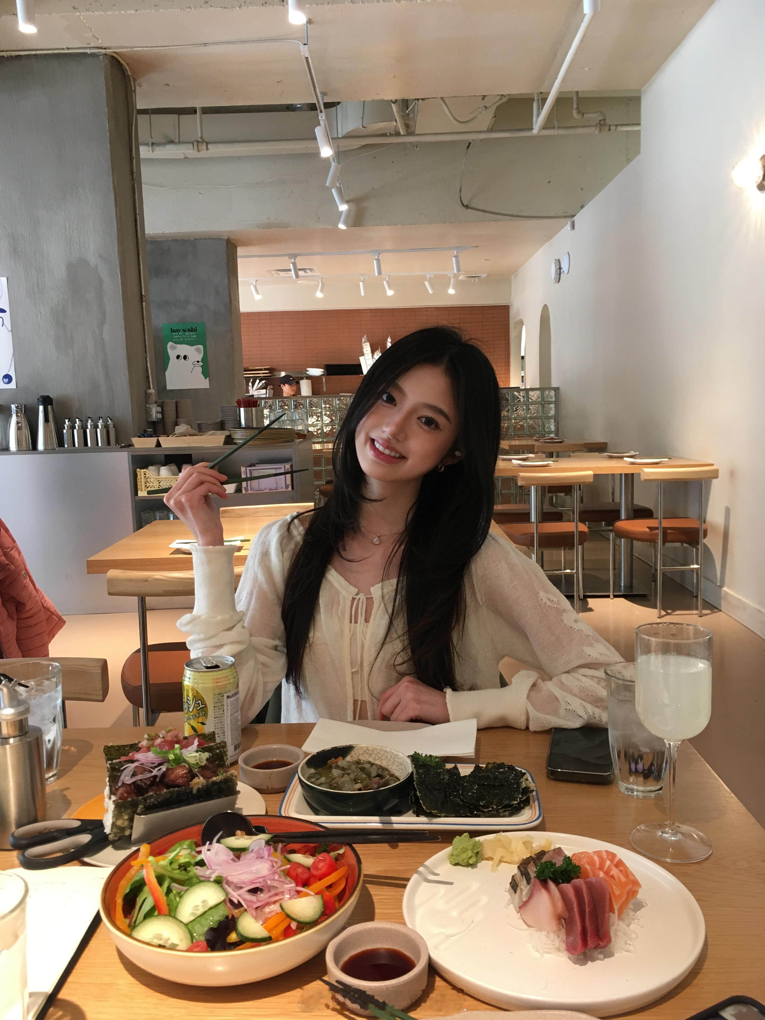 smile😉🥢 ​​​