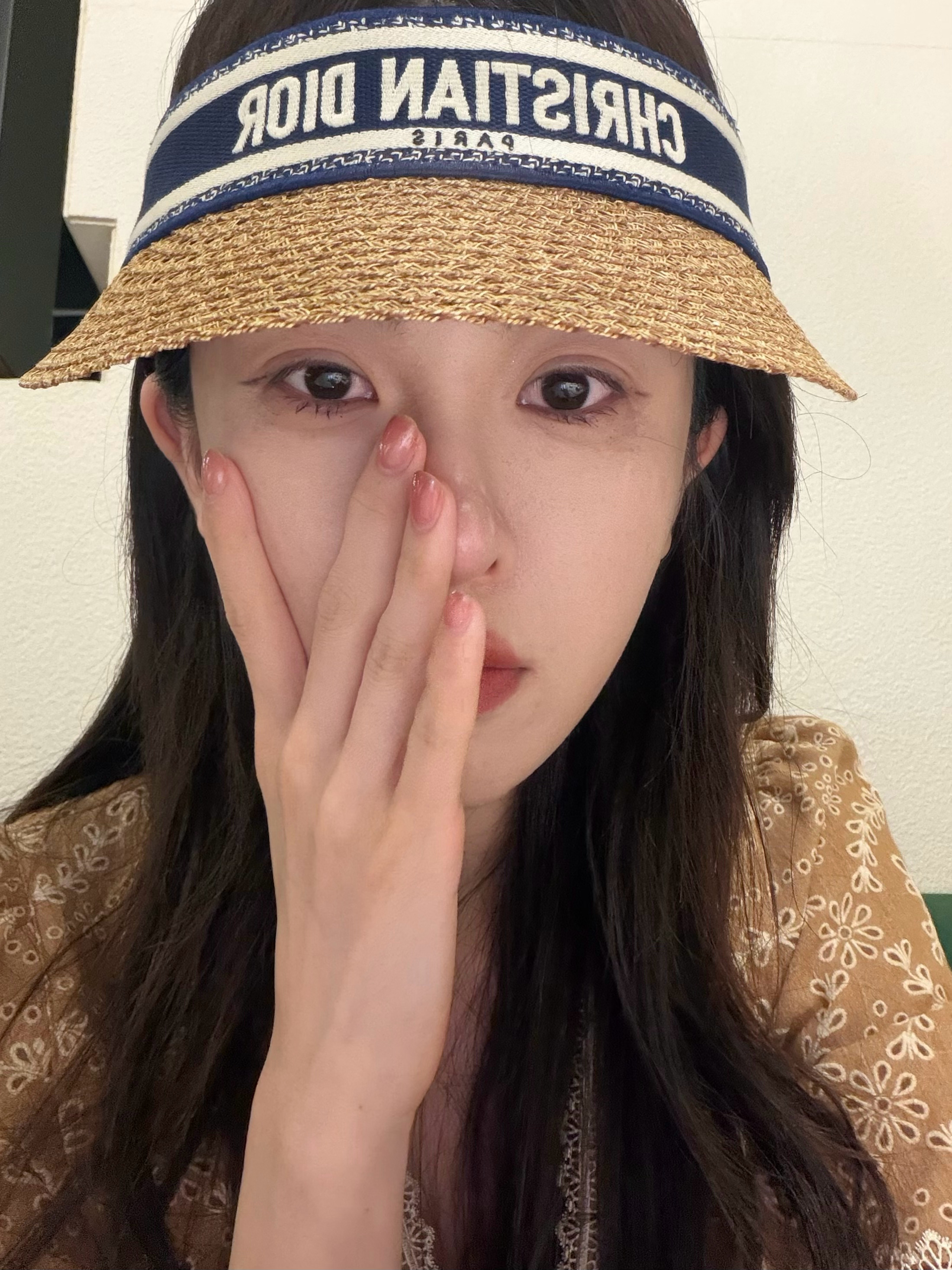 给阿嬷的情书  直接全包眼线变伪素颜。 