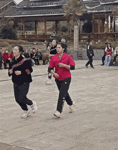 大家快帮我看看，这打的是什么球？  
