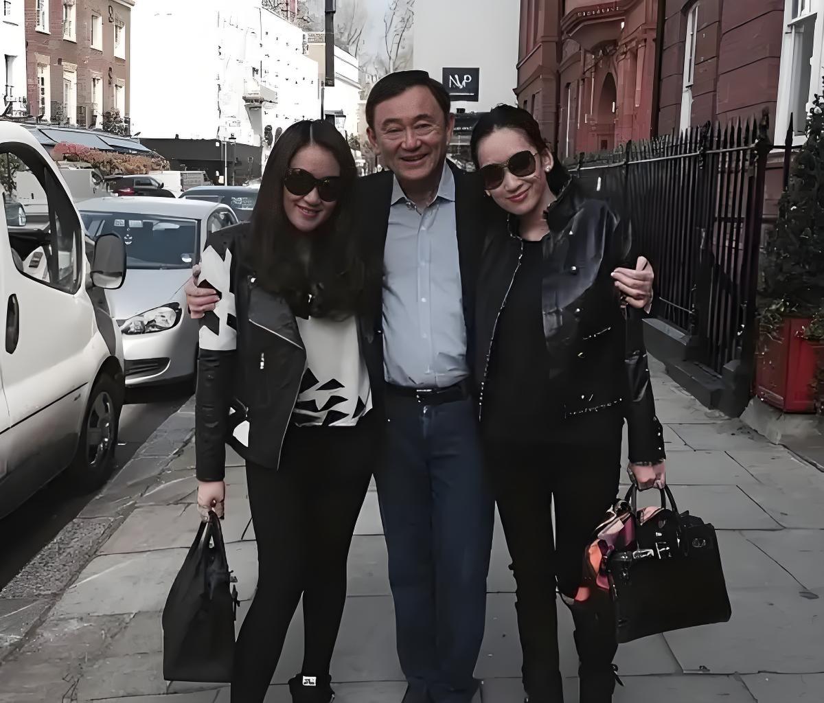 为何他信会带萍通坦出国，而不带佩通坦呢？

第一、佩通坦是做了泰国总理职位，虽然