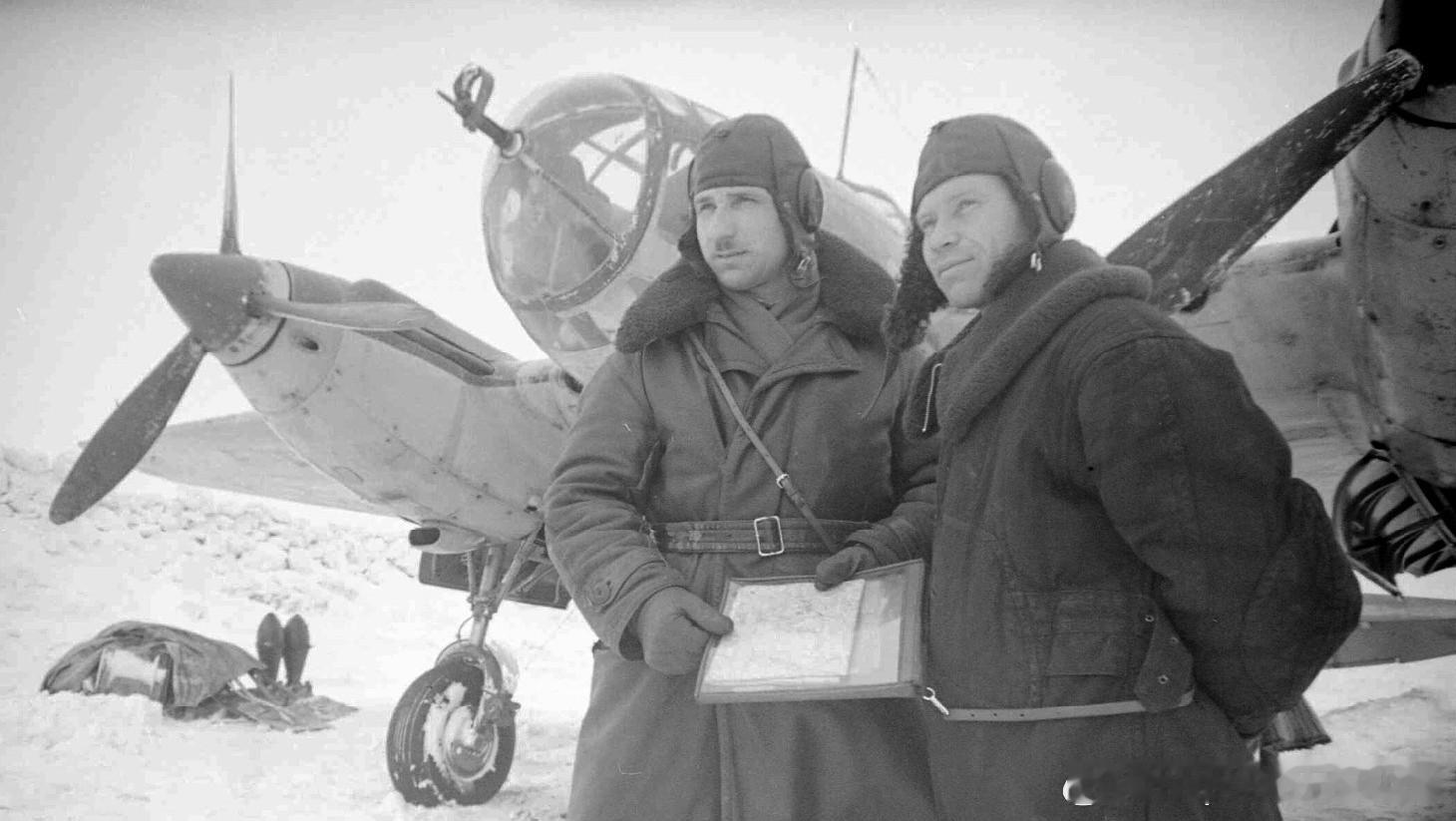 1942年苏军西南方面军空军夜间独立轰炸航空兵第33团（1942年3月7日改名近