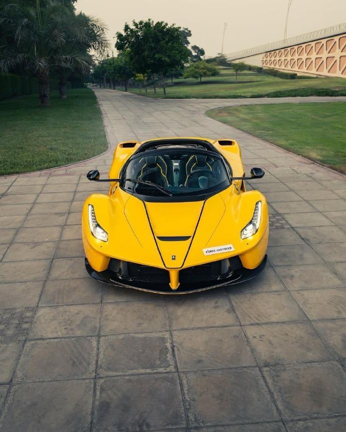 【法拉利 LaFerrari Aperta— 敞篷混动之王】LaFerrari 