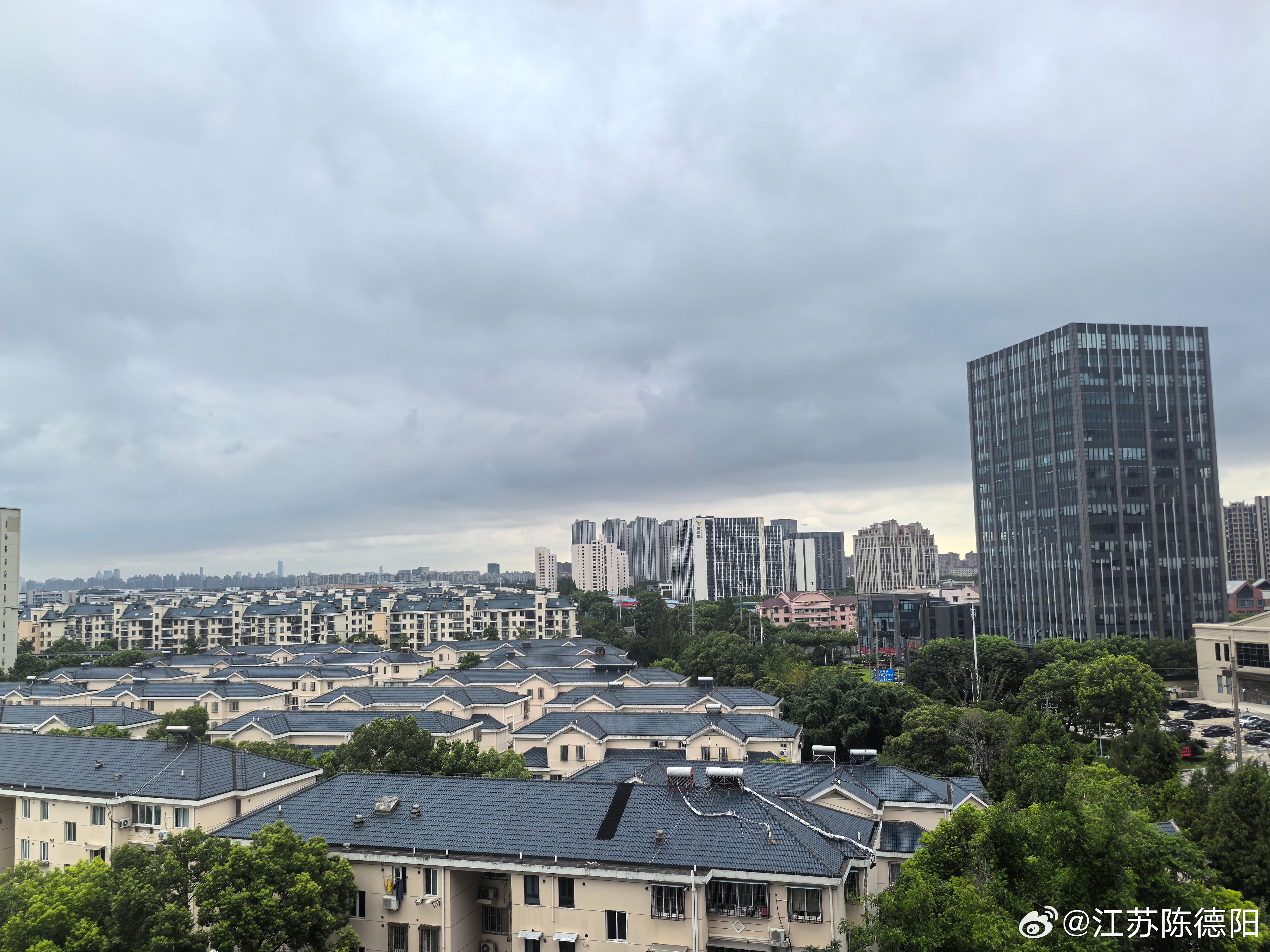 无论是在职场上，还是生活中，很多时候解决问题的最优解就是提高自己的能力。 上海·