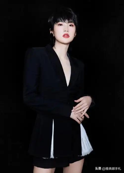 姚安娜，华为二公主！
自己喜欢，又没有压力的工作的就是好工作！
看过《去有风的地