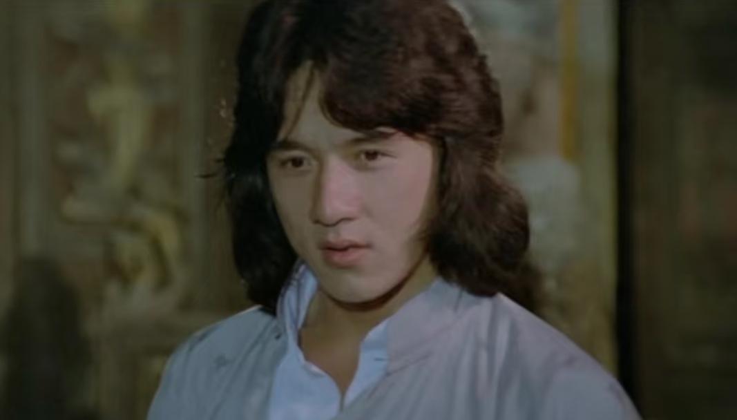 一直都知道成龙大哥是实力派
不曾想年轻时的成龙大哥还是颜值派
和林青霞这样的大美