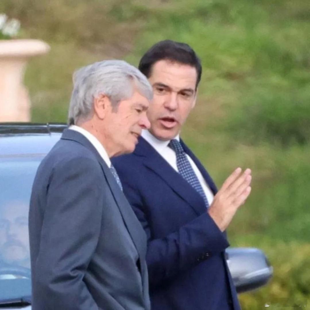 🇪🇸我眼睛没看错吧，有争议的安茹公爵路易斯.阿方索也受邀出席，保加利亚前王储