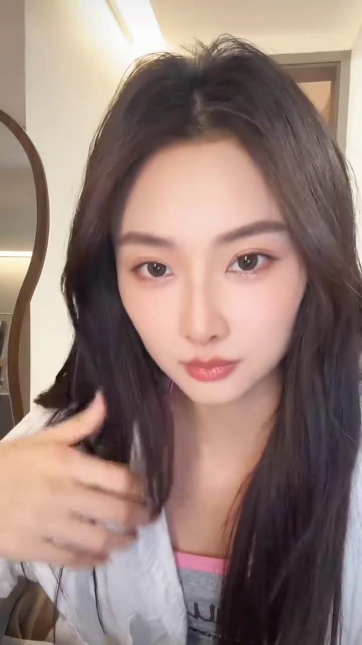 当我背后的男人捅我一刀，是这意思不？