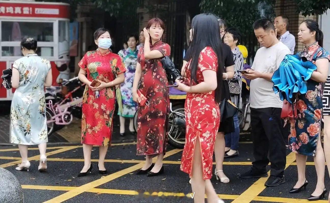 05后女生上岸985跑9.85公里庆祝关于高考的娃，中国人真的是有亿点点的期盼在
