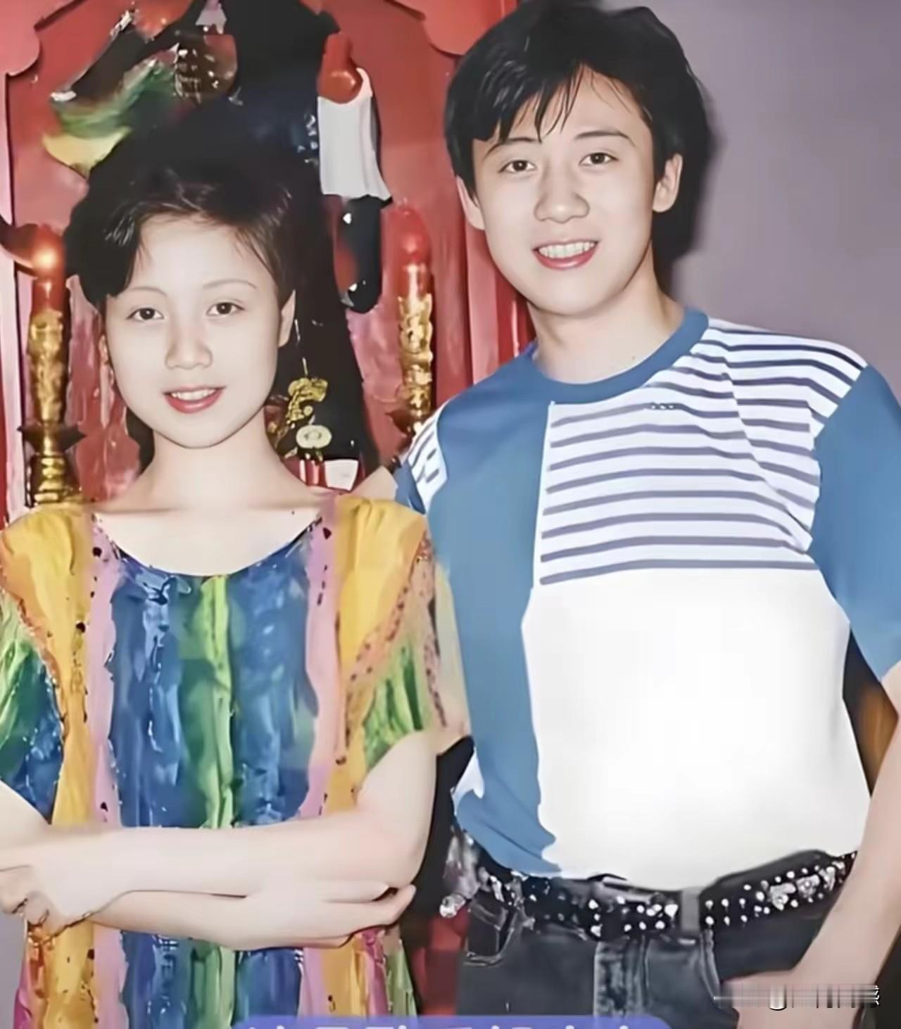 谢晓东和马兰同框，对于这两个人，现在有些年轻人也许不认识，但是在三十年前，这可是