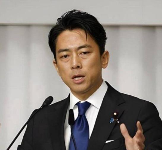 《针对“中方未收到道歉”及“日本自卫官被转移”一事，小泉进次郎在沉默整整一天后打