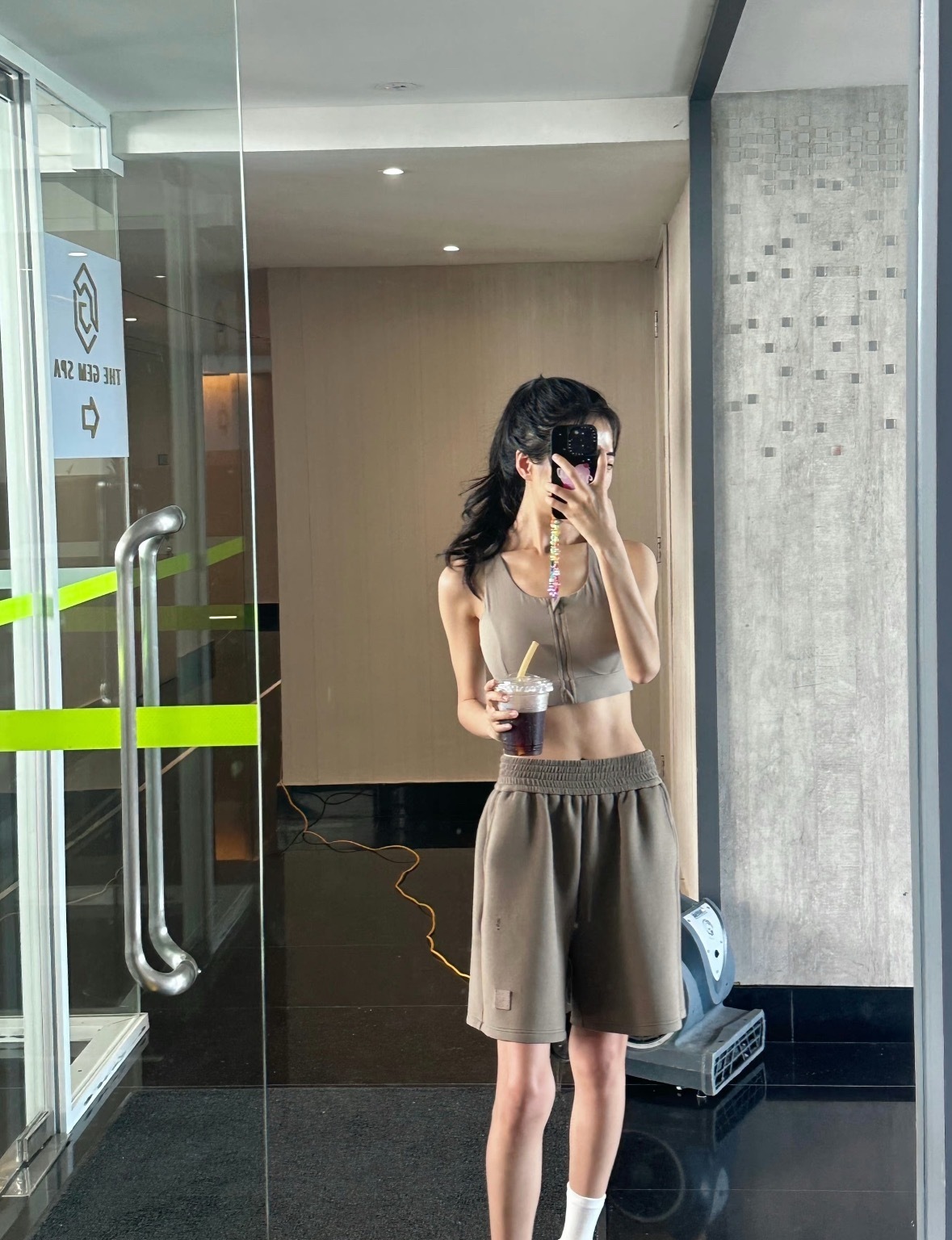 王梓薇瘦了50斤 从130多斤受到了80多斤，165的身高才80多斤，真的有点太