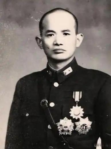 特务枭雄凄惨结局！刚闭眼妻子就转身改嫁，一句死了也好道尽半生恩怨
 
1956年