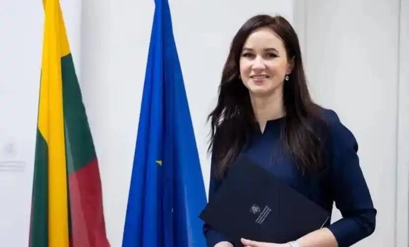 立陶宛经济扛不住后悔了，主动寻求修复对华关系，中方亮条件缺一不可


立陶宛因执