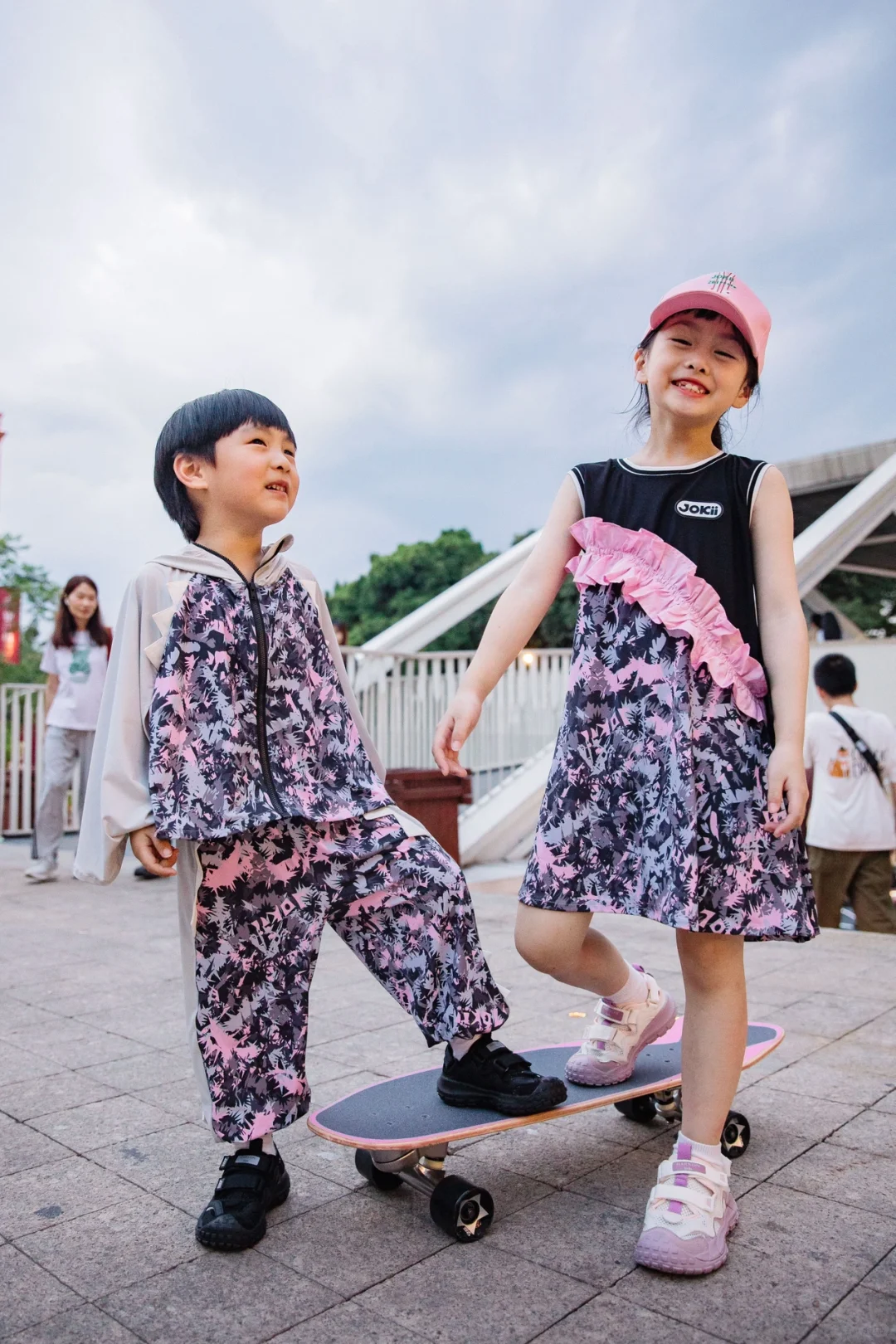 我的时尚出行搭子，出门遛弯叻～