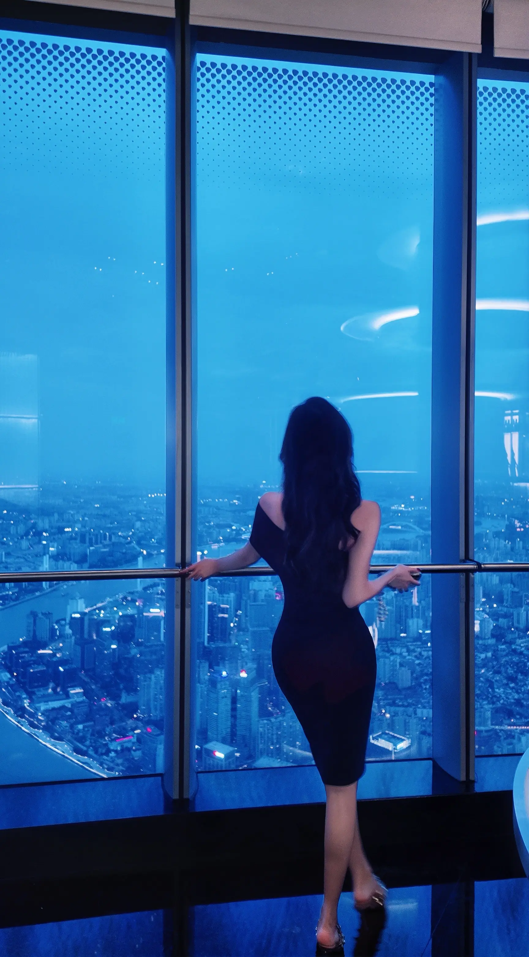 来感受全球最高餐厅的魅力 东方明珠就在脚下～