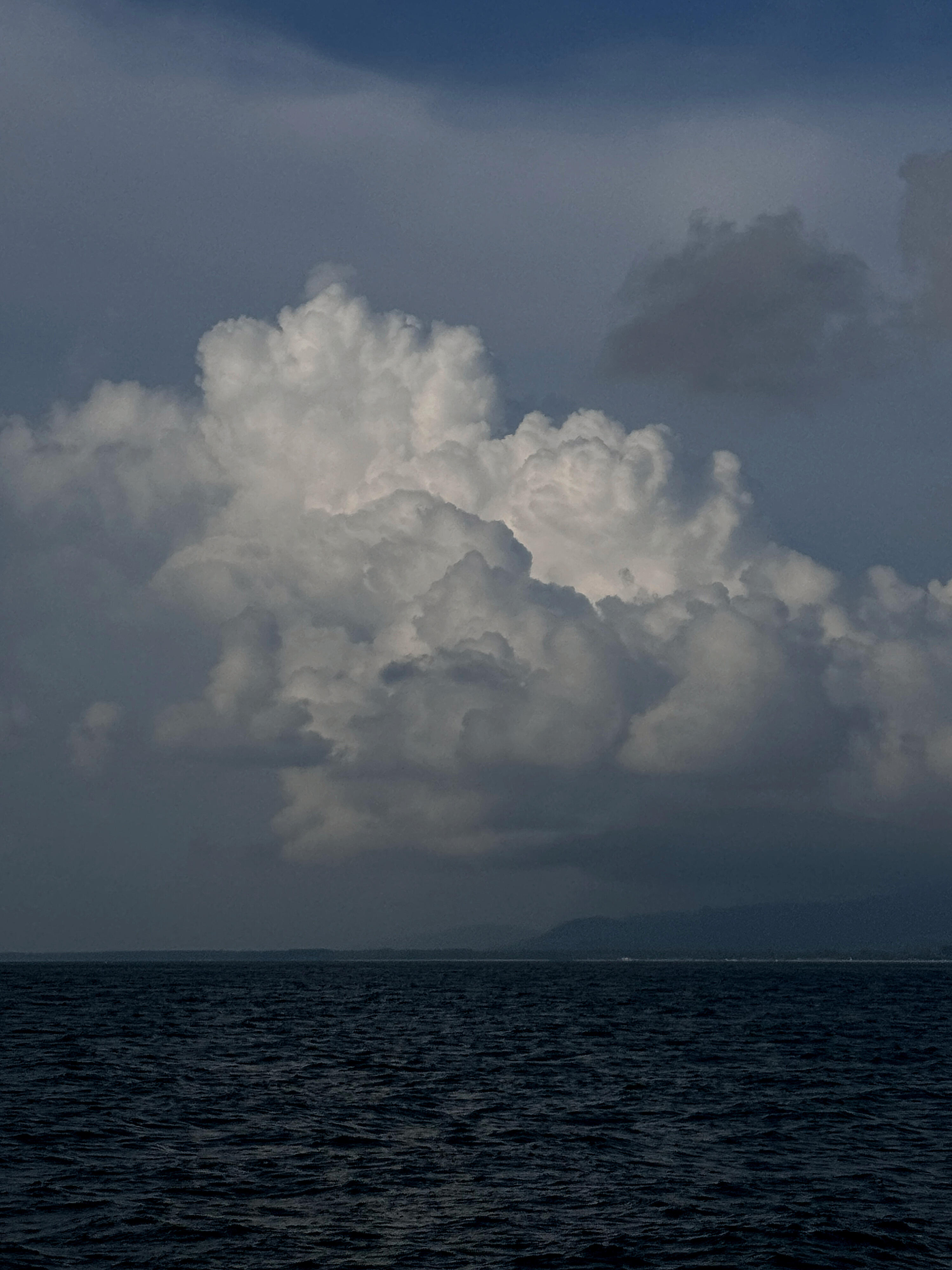 人在关系里，需要一点“到此为止”的勇气。今天这个话题是很伤心的话题。看到这里的你