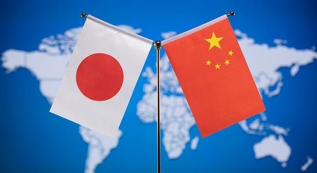 日本反复炒作＂台湾有事，就是日本有事＂，不断插手台海事务，还主动把自己绑上台海博