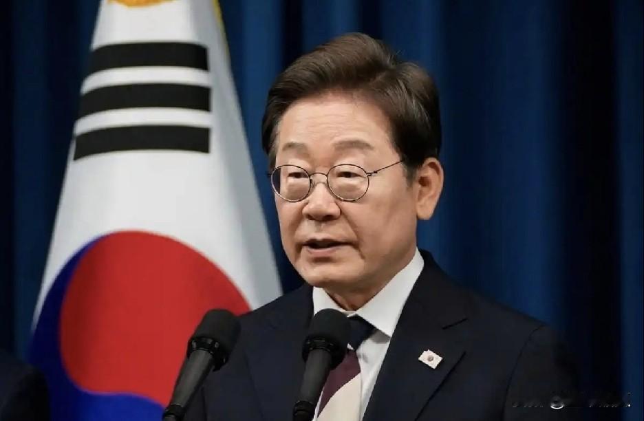 韩国翘首以盼。5月13日，韩国总统李在明对外表示：中美关系的稳定发展有利于包括韩