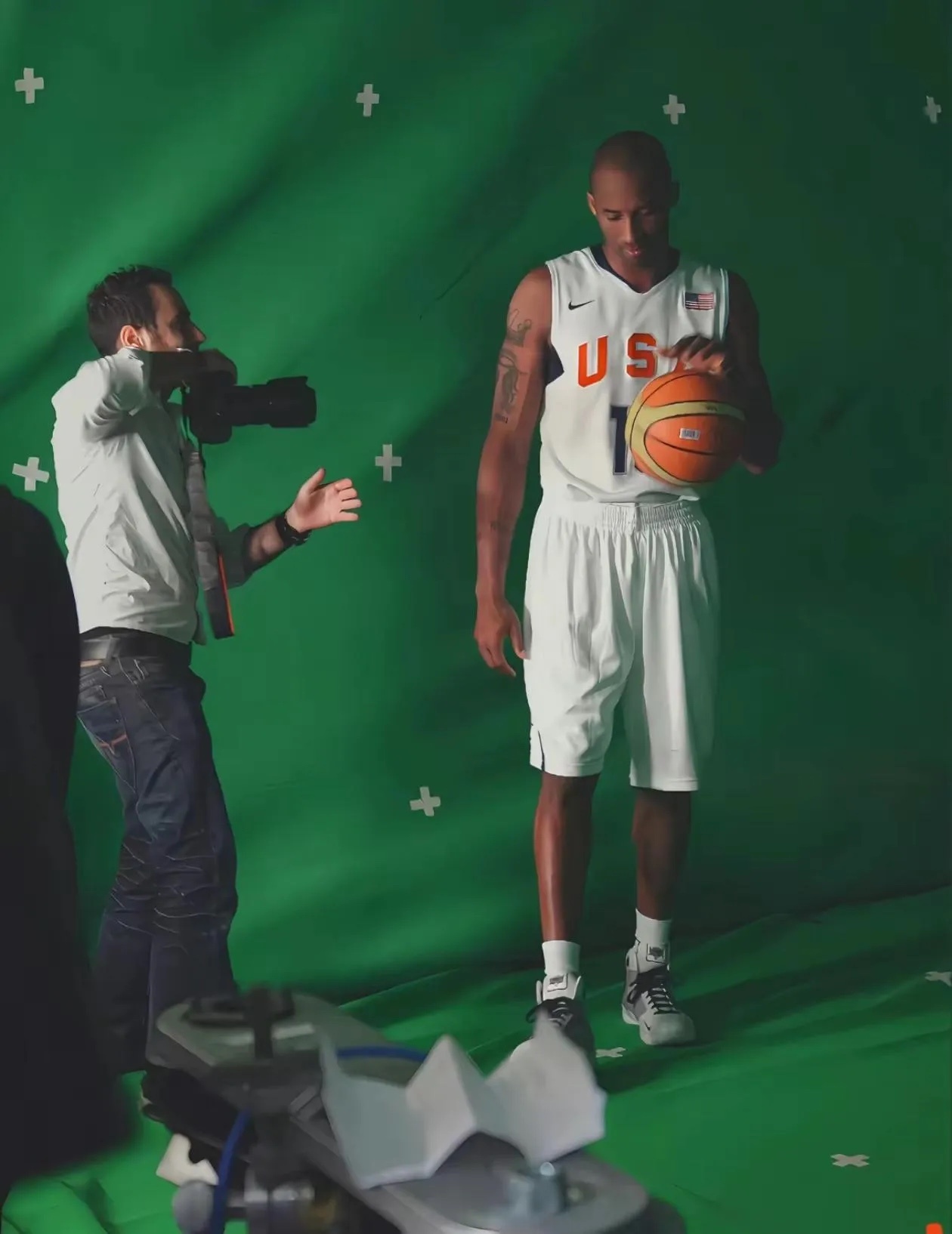 辞旧迎新，喜乐安宁三餐四季，温柔以待告别旧岁的忙忙碌碌，迎接新年的朝朝暮暮。不用