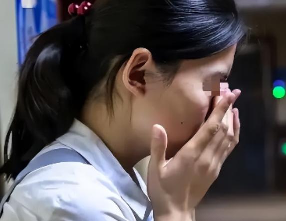 内蒙古，一女子哺乳期上门给客户按摩，为了多赚点奶粉钱，就打起了“歪主意”，给客户