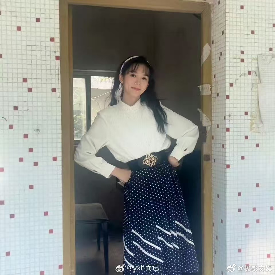 周也毛利兰真人化周也毛利兰复古造型周也毛利兰复古造型，太美了吧，好耶 