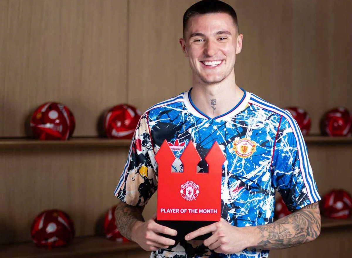 📢 官方消息：本杰明·舍什科当选曼联二月最佳球员！曼联 本杰明·舍什科
