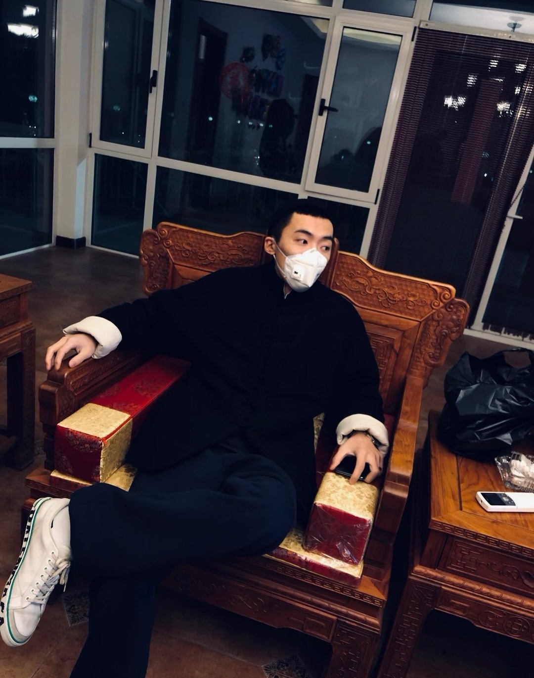 李舒克发文：很荣幸再一次让你们这帮舆论大咖牵挂了，再一次成为你们诈骗丈门流量的桥