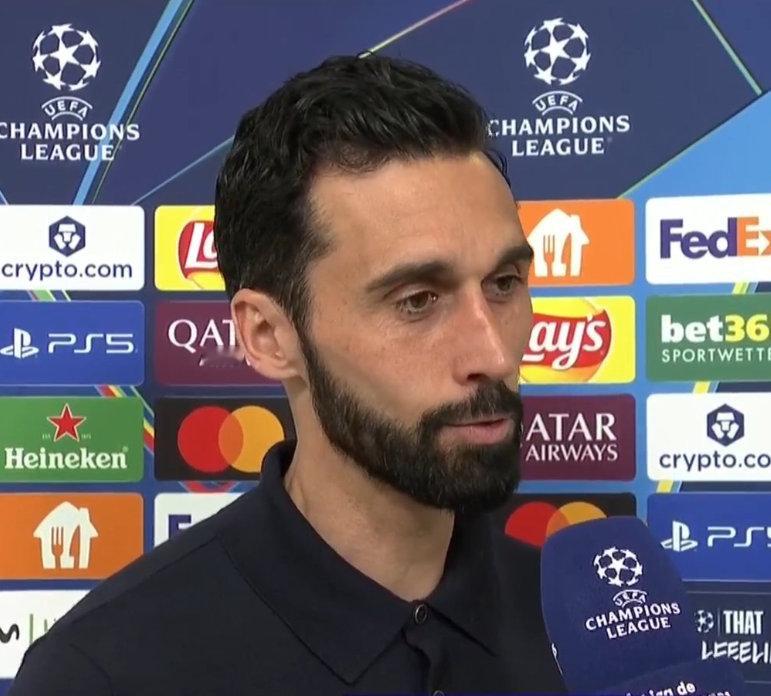 阿韦洛亚赛后：“红牌改变了比赛？这很明显。”“不能因为这种动作就罚下一名球员。我