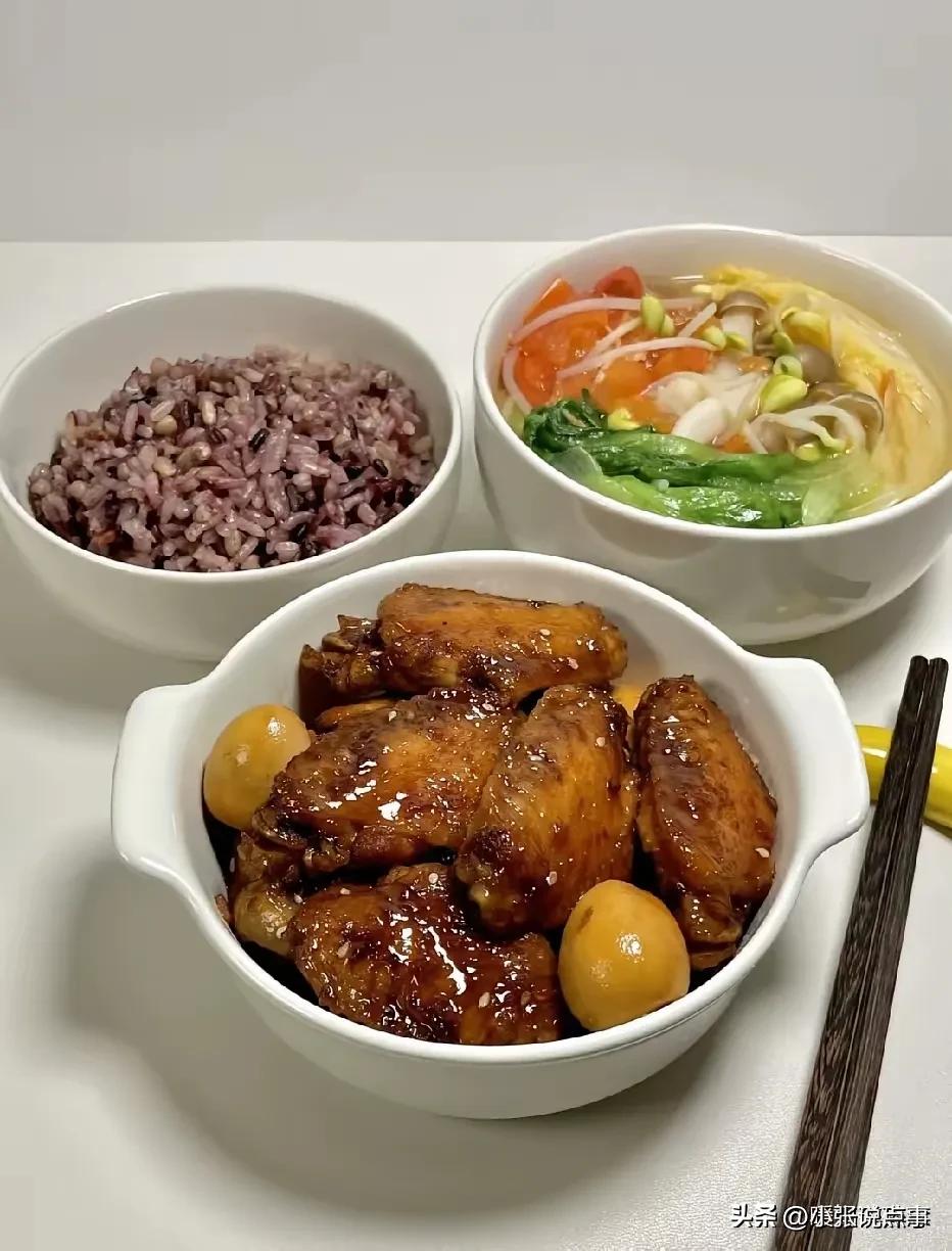 其实哪有什么天生的福运，那些总能绝处逢生的人，多半是自己悄悄攒了福气。平时不占便