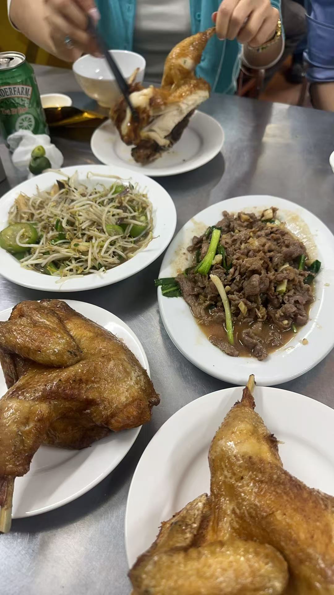 今天在越南调研，收获很大。① 一家中国装备企业在越南深耕了 20 年。从“语言不