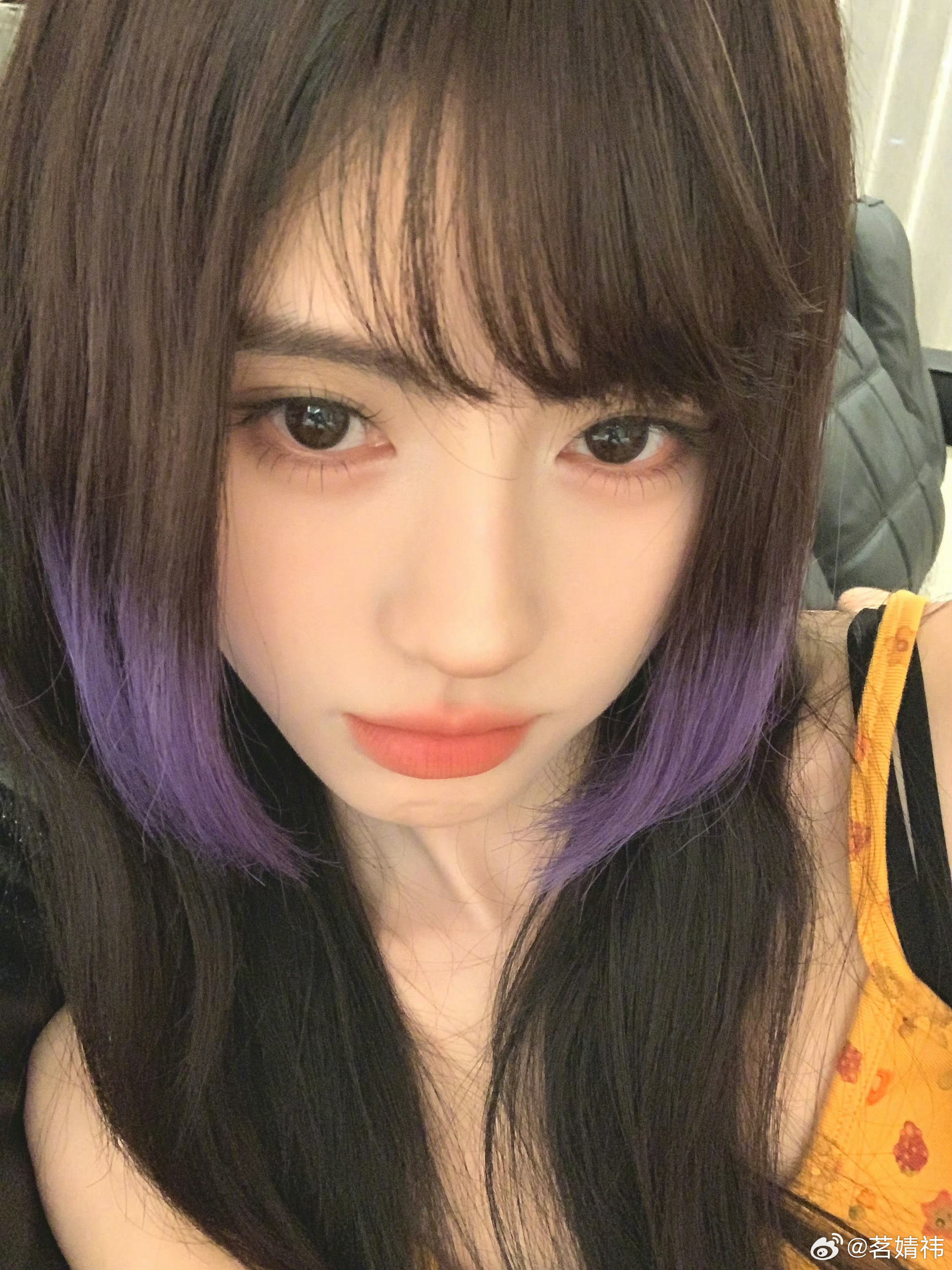 鞠婧祎阿黛 🍊 鞠婧祎苏绿夏“带着笑意的眼睛，总能看到最美的风景；带着笑意的面