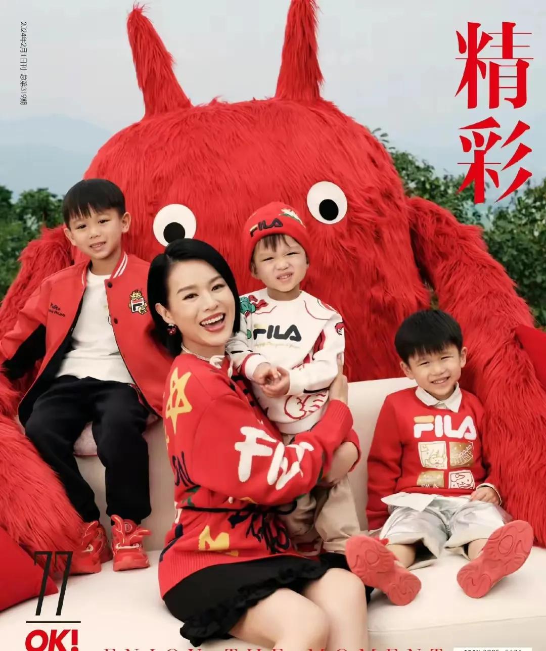 胡杏儿和她的三个儿子……
