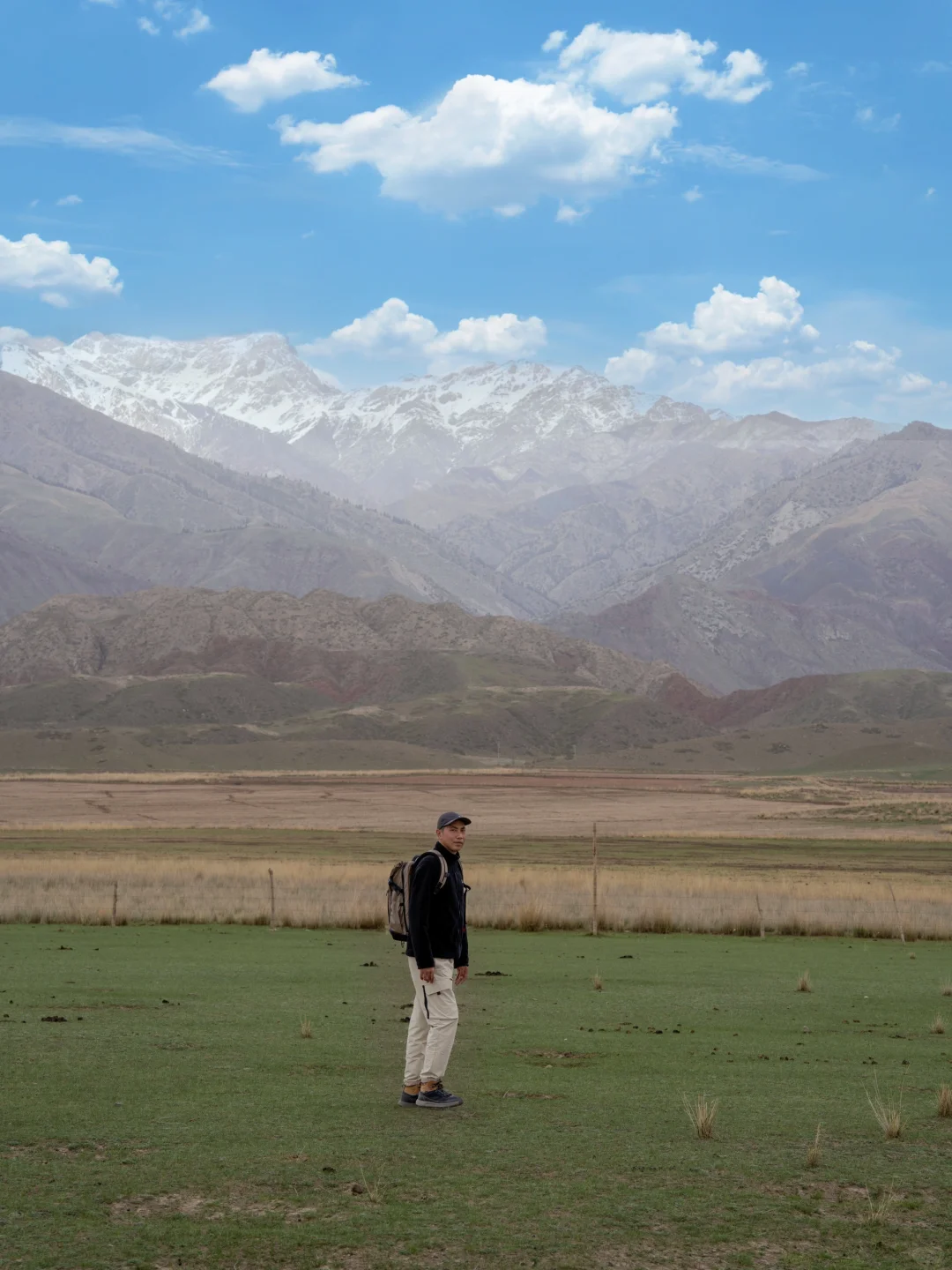 🏔️🌿 探索天山托木尔景区：新疆的自然乐园 🏞️🌨️
五一小长假去哪耍？...