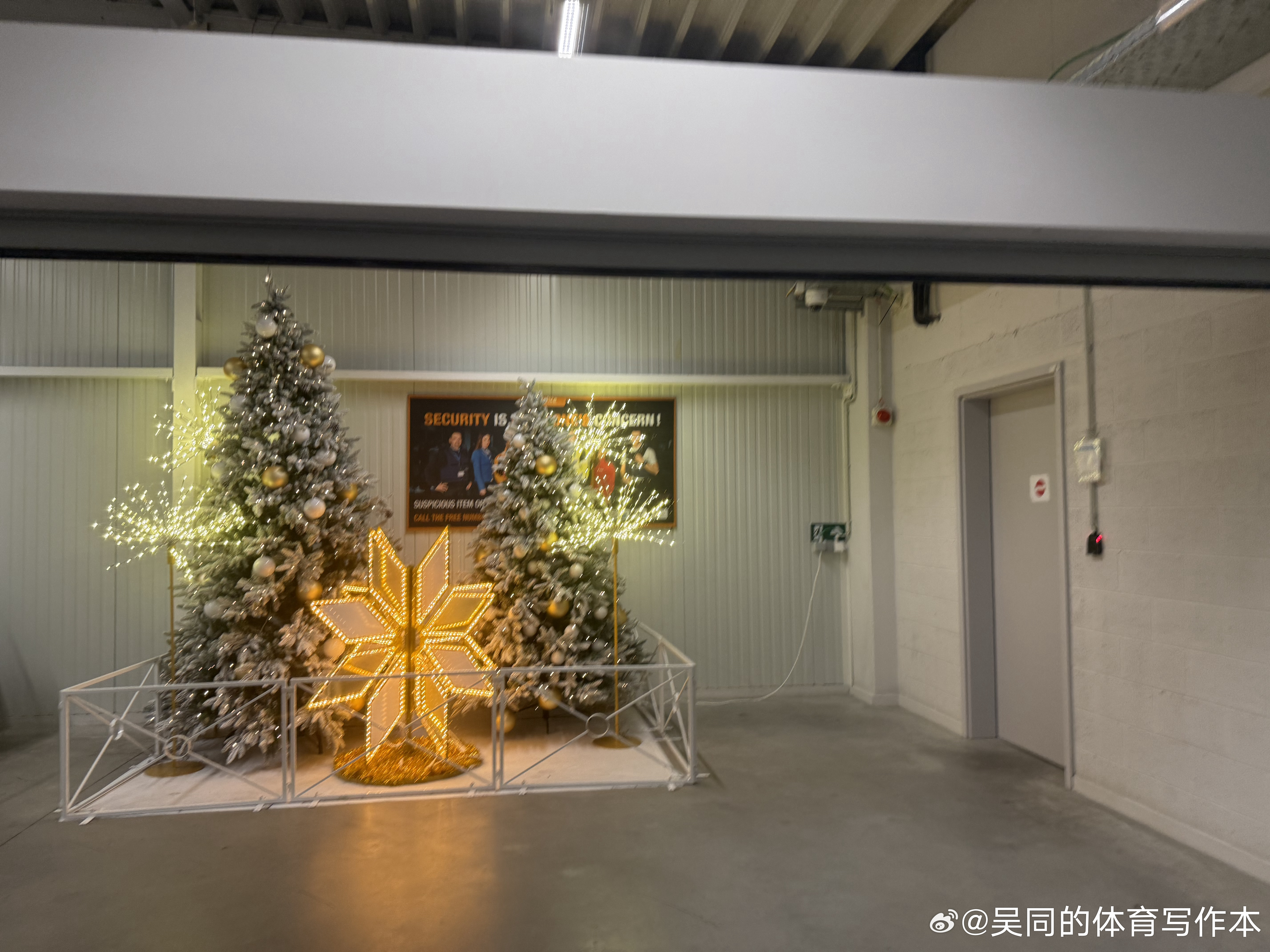 去旅行一下下，谢谢大家支持！ 比利时·夏洛华机场