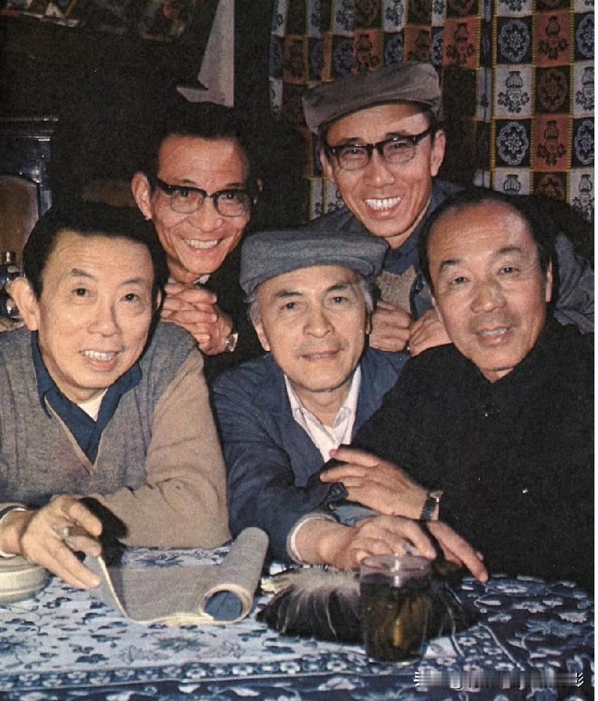 上影厂五位黄金配角同框，哪一位塑造的反派角色让你印象最深？