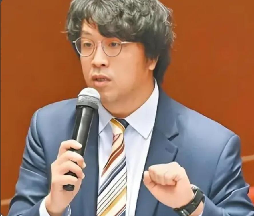 靠穿防弹衣博眼球？沈伯洋这场台独闹剧，实在太过可笑

台媒今日报道，“台独”顽固
