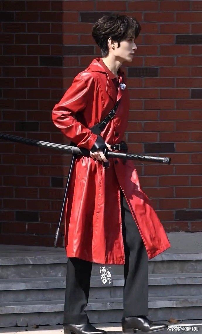 风华合伙人真不考虑边拍边播吗风华合伙人 从少年感跑操到cos造型，路透每一帧都在