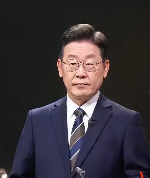 就在刚刚！
韩国总统李在明突然宣布，
1月10日，引述韩国国防部消息报道，总统李