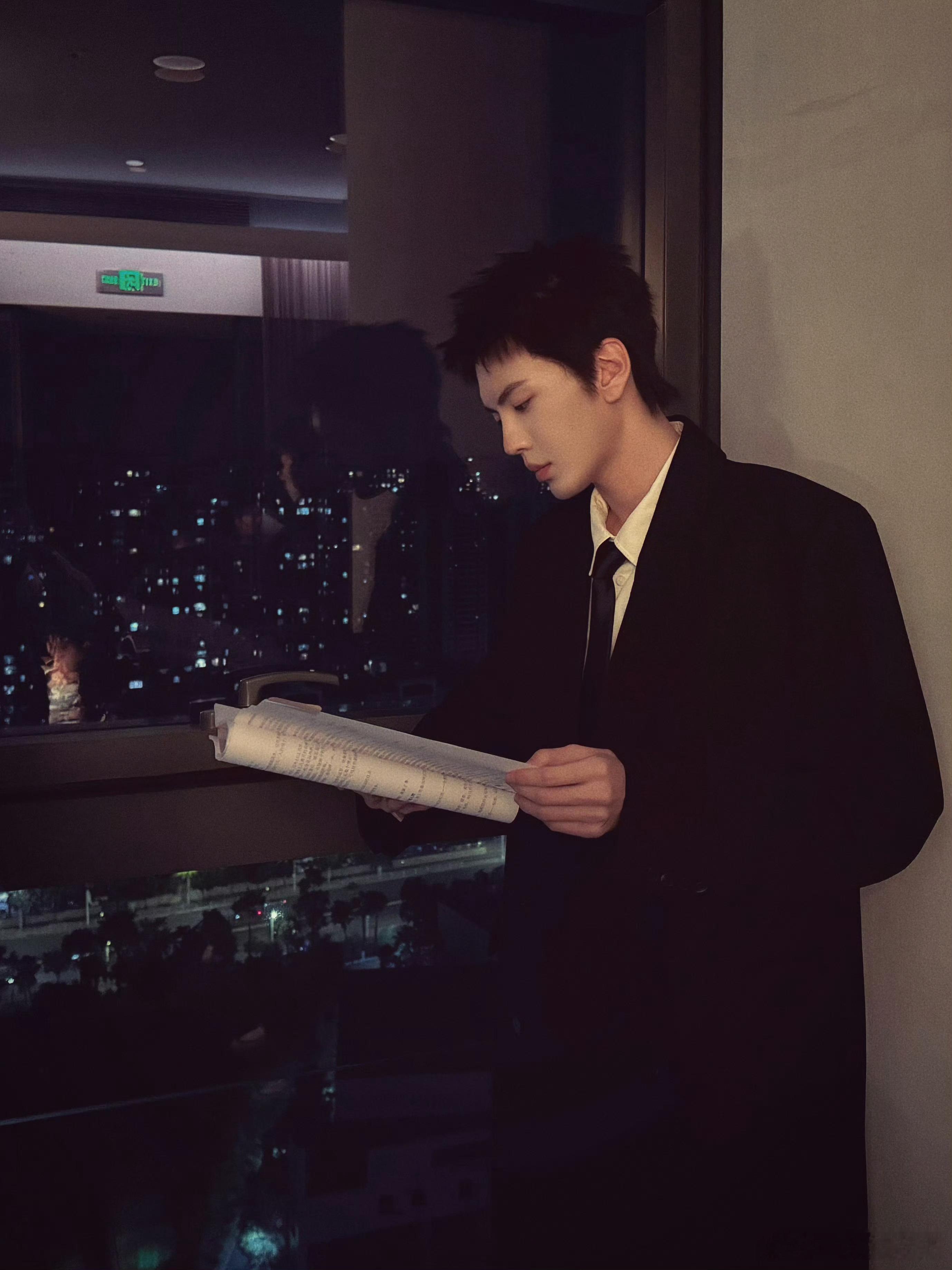 休息间隙的裴川！毕雯珺 是真帅