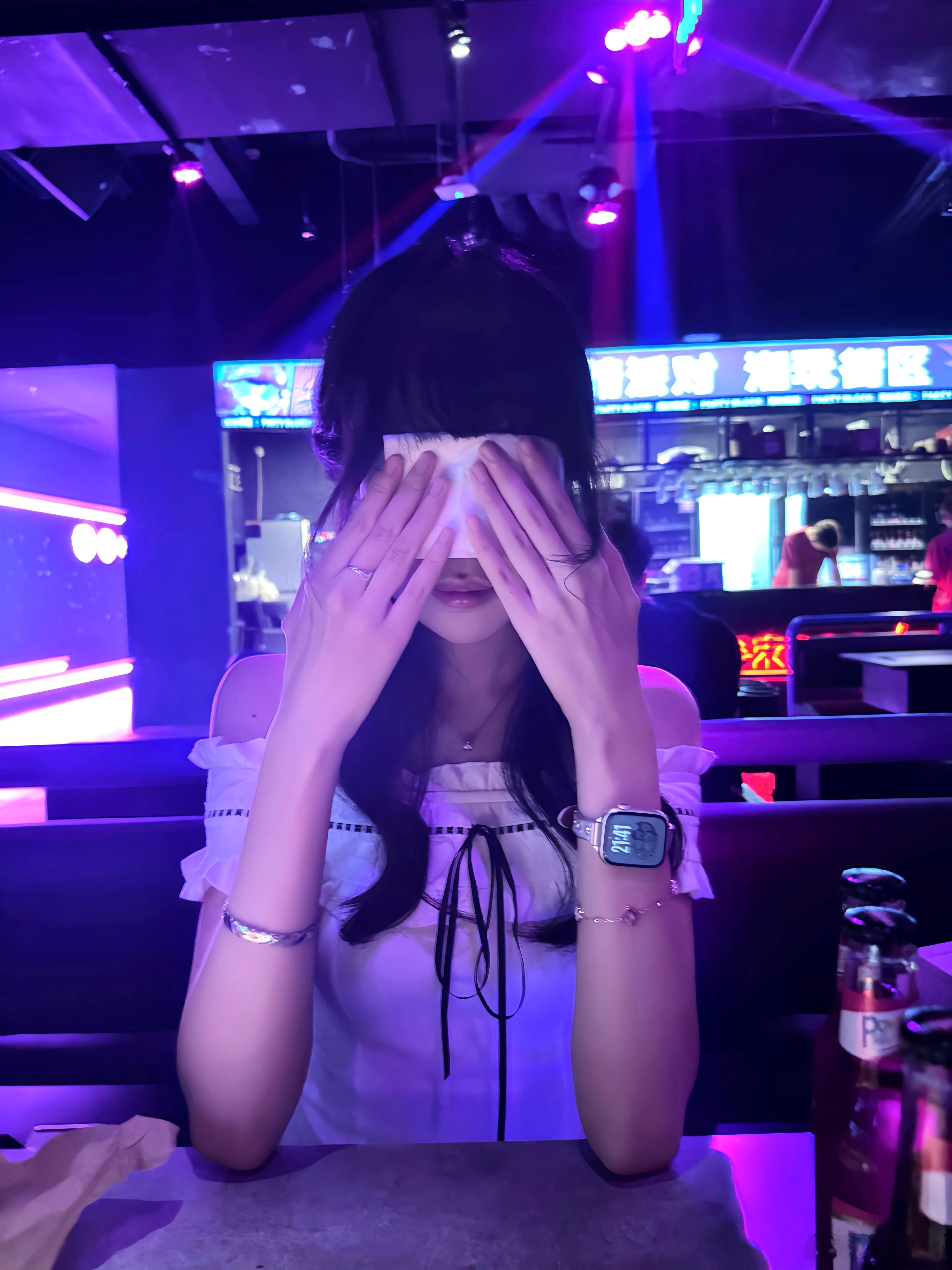 我的勇气不多 只比痛苦多一点 