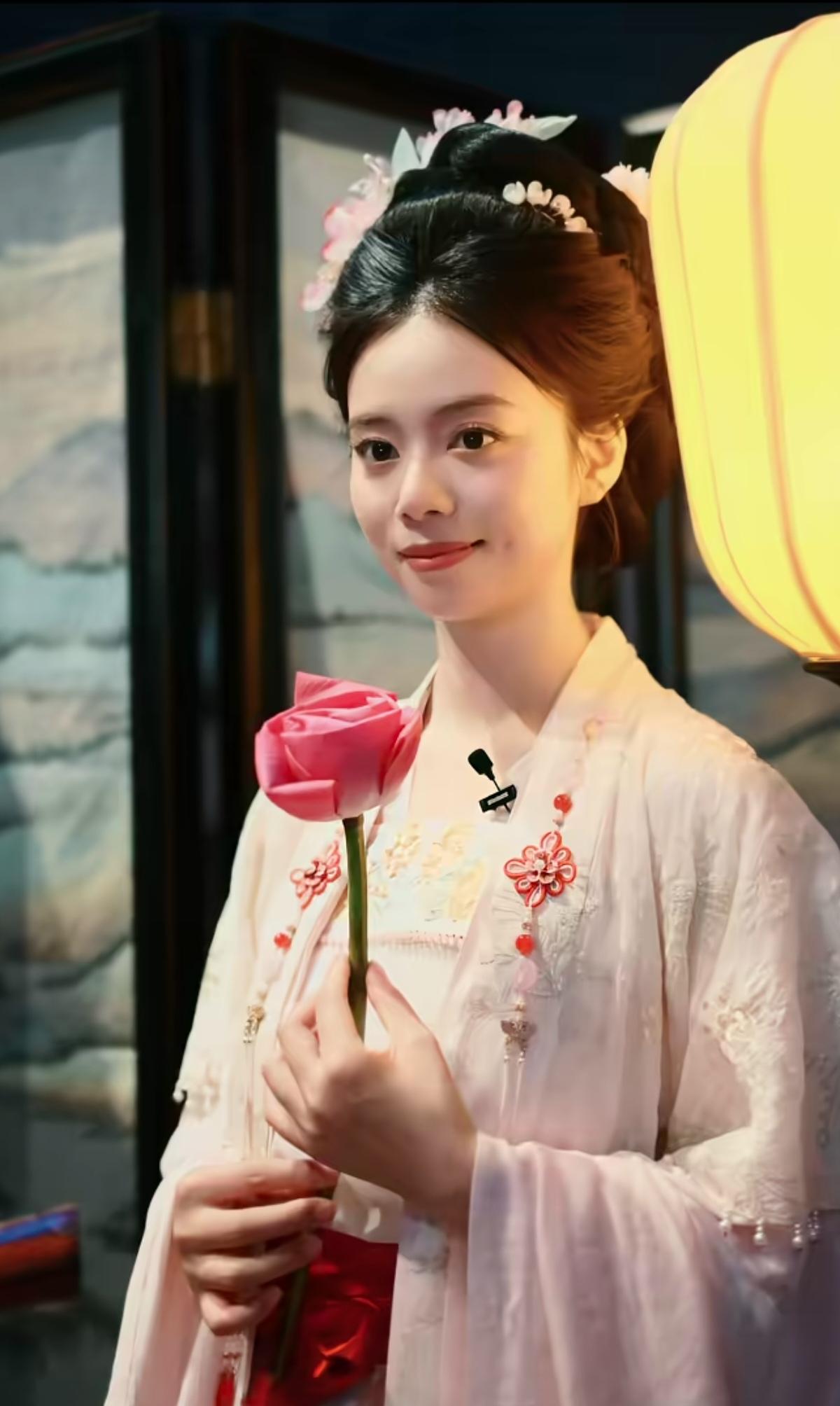 小贝特别适合古装，太美啦！