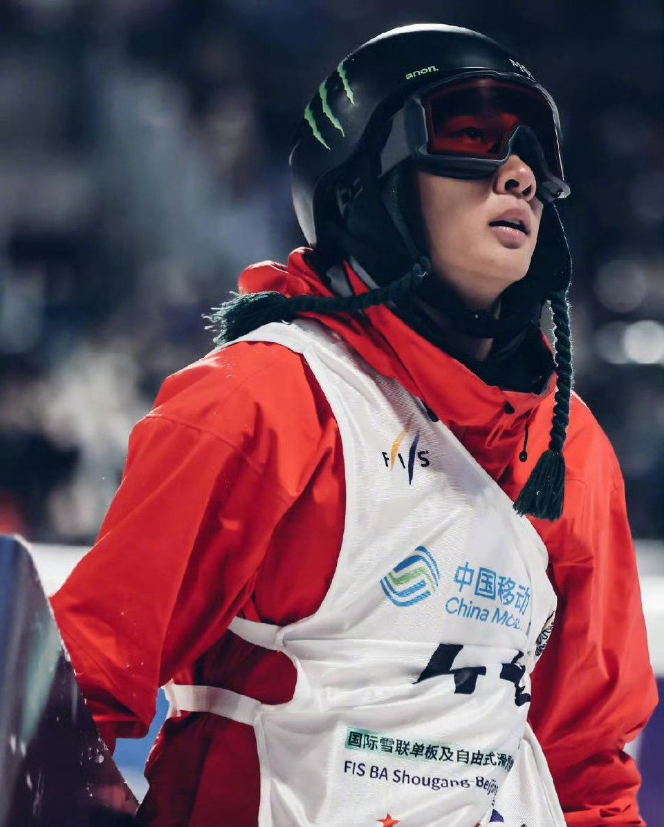 苏翊鸣官宣入驻咪咕社区 冬奥冠军苏翊鸣空降咪咕社区！从背靠背1980度到AI冰雪