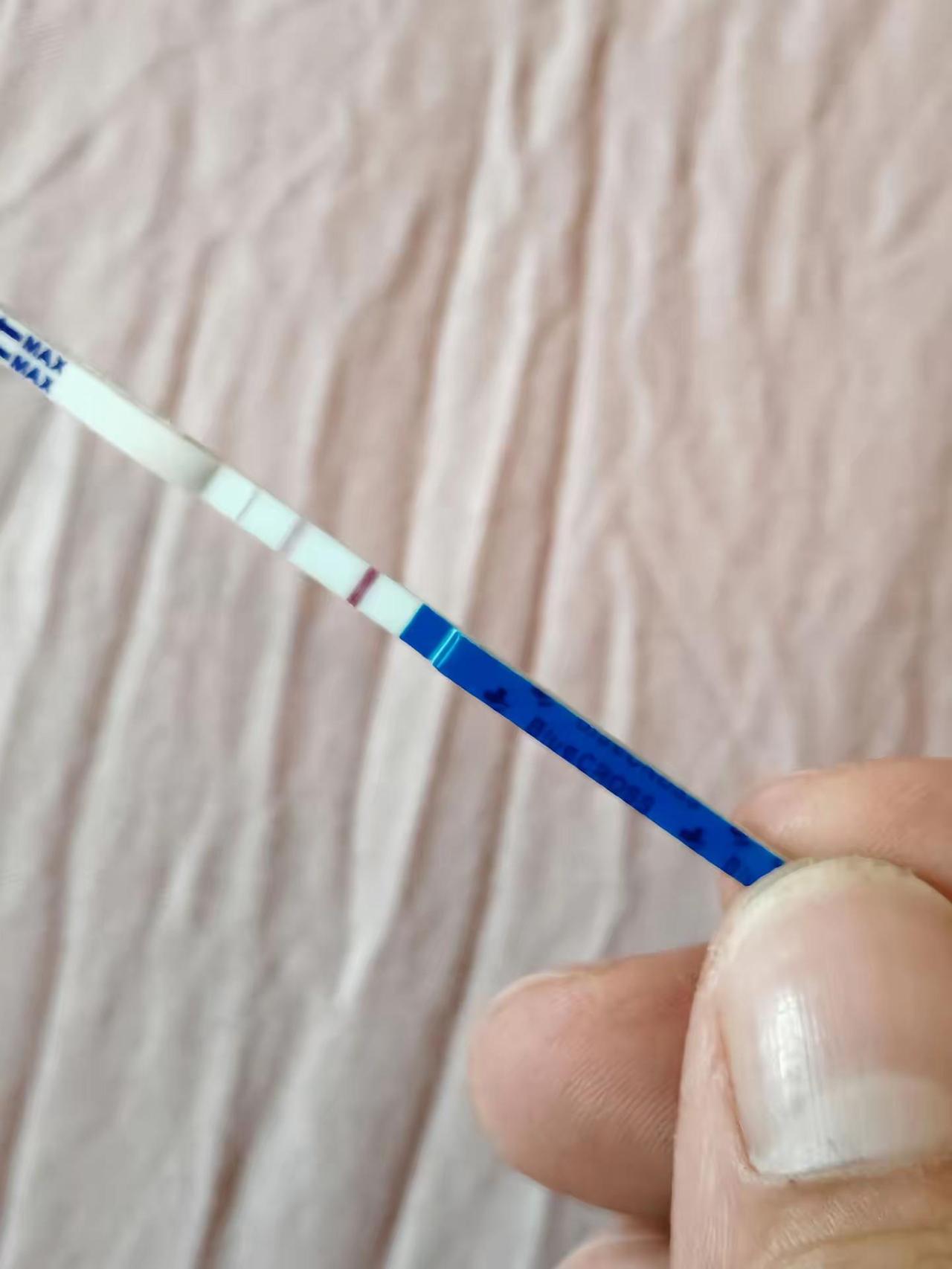 渣哥的有很多粉丝，在我找存在感，我和老渣在一起怀孕很正常吗，又不是偷来怀孕吗，你