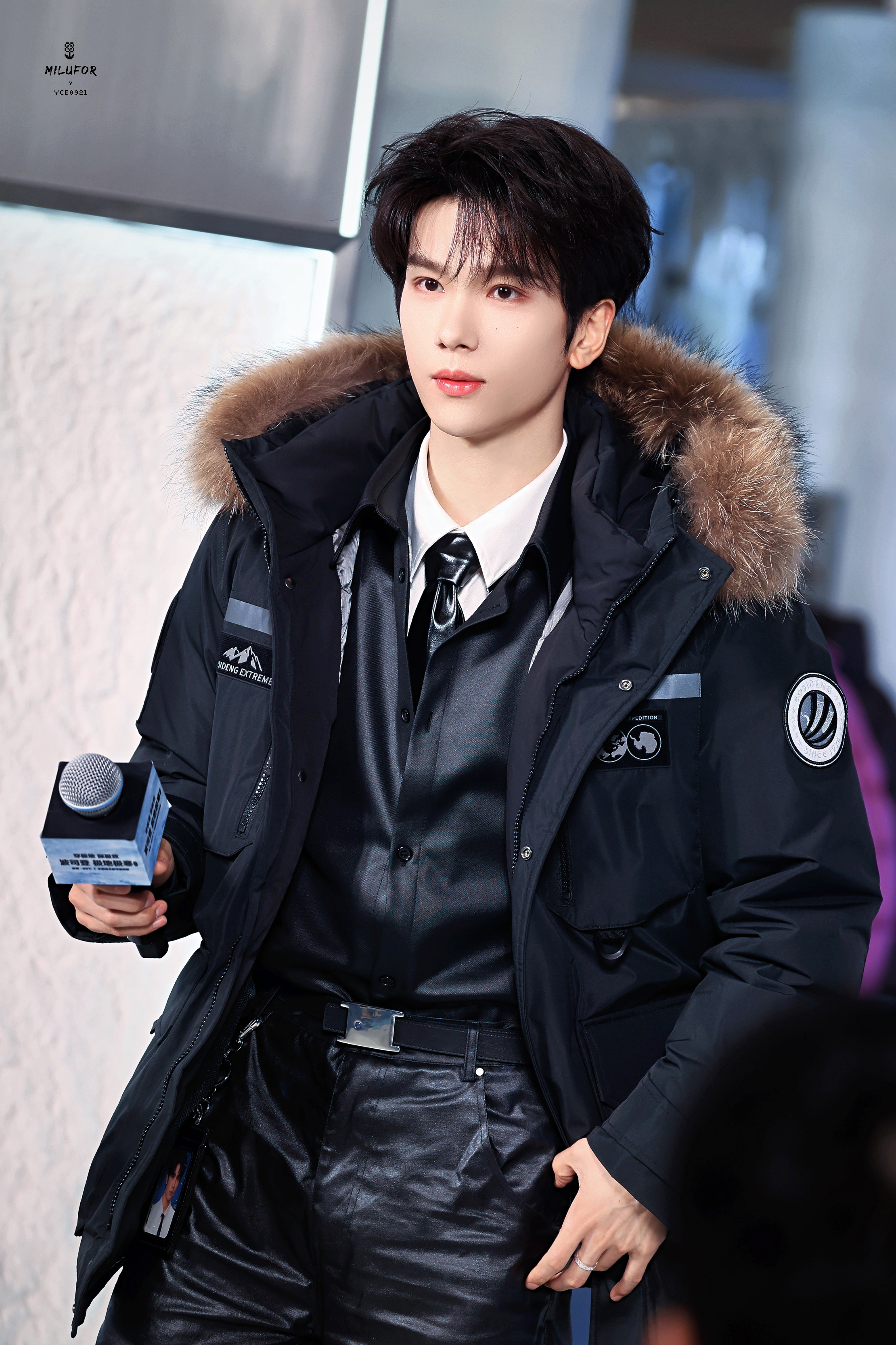 余承恩 yce余承恩天书黎明 yce余承恩顾天 你是写在秋叶的诗篇，每行都染着金