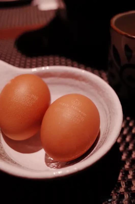 日本鸡蛋贵到吃不起！1公斤逼近15元，禽流感又来“补刀”，商家：11年最难熬
 