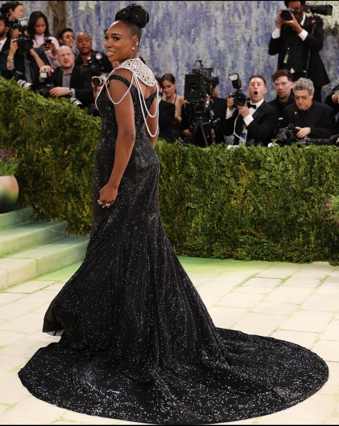 MetGala红毯大威作为今年Met Gala“服装艺术”主题的联合主席之一，展