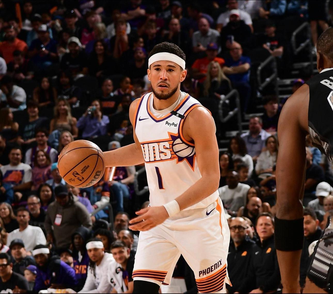10月27日讯 明天上午NBA常规赛继续进行，爵士坐镇主场与太阳交手。爵士新赛季