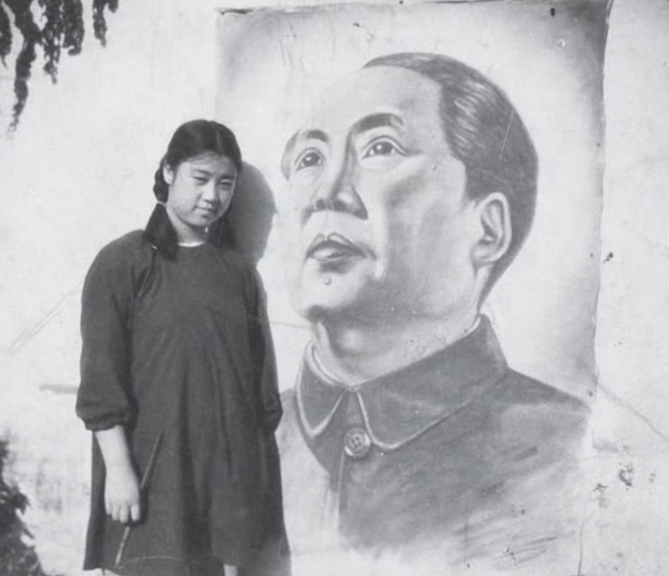 陈荣玲（1931～），上海人，书法家、美术工作者。1949年7月参军，部队期间专