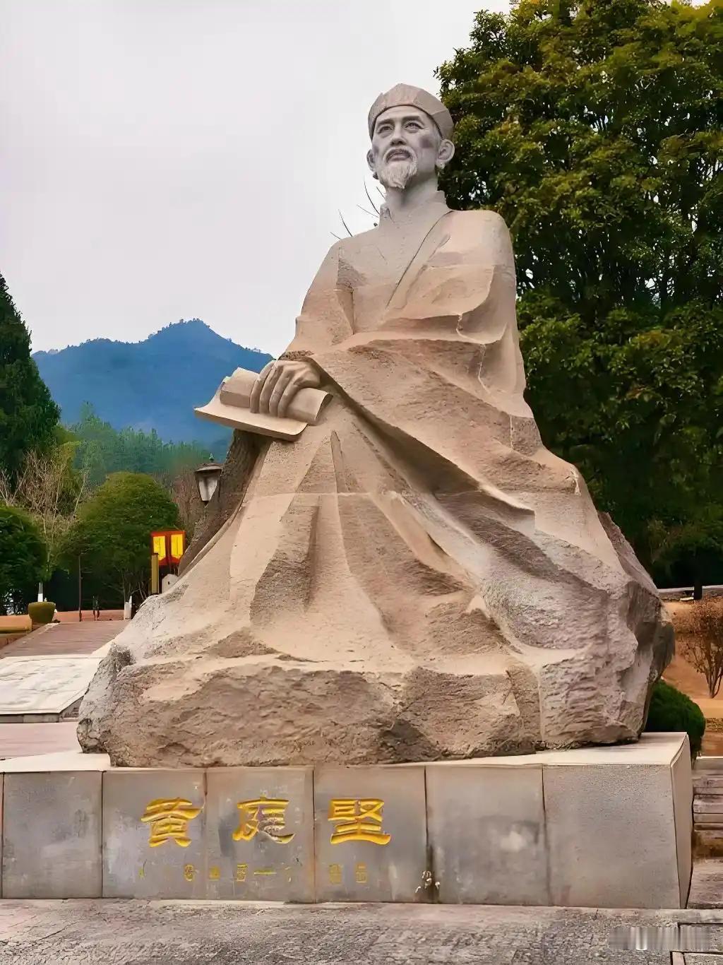 走进江西修水双井村，就像踏入了一幅历史文化的长卷。这里是黄庭坚的故里，有“华夏进